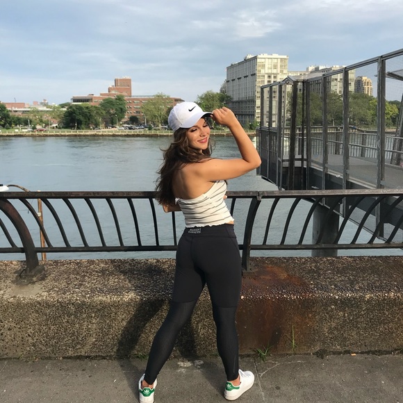 Meet your Posher, Angie - Picture 4 of 14